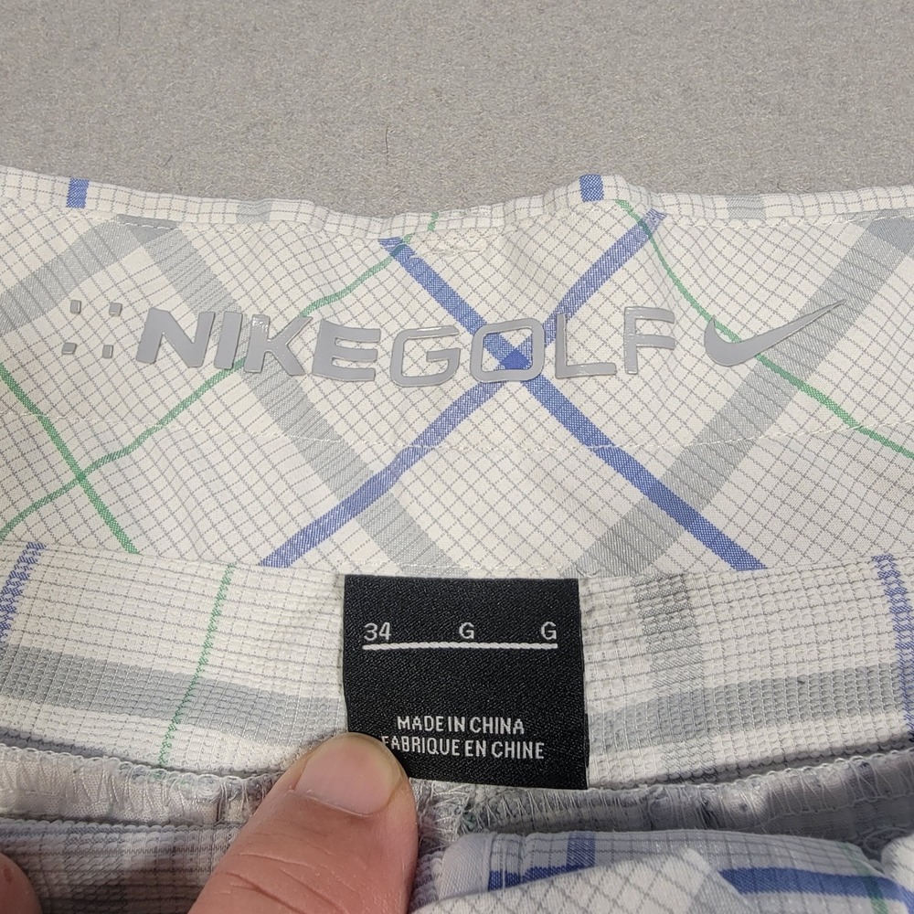 Nike Golf Shorts Men's Size‎ 34 Plaid White Blue Green Lightweight Chino Outdoor - Picture 2 of 8